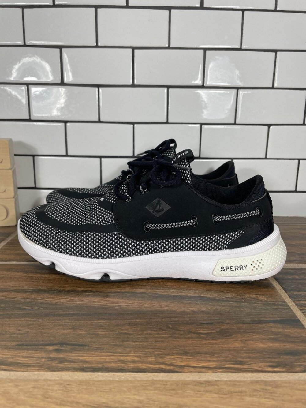 Sperry 7 Seas 3 Eye Shoes Womens Size 8.5 Black White Casual Sport Sneakers